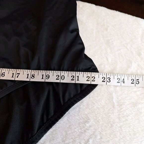 Time‎ And Tru Womens Swimsuit 1 Piece New Plus Size 3X 24W 26W Black Full Bottom - Picture 15 of 15